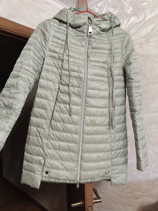 Продам куртку. Размер S (40-42)