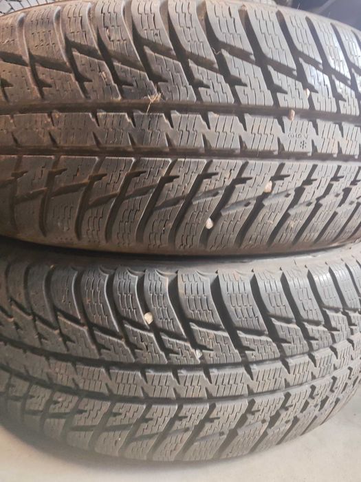 2бр.зимни гуми 225/60/17 Nokian