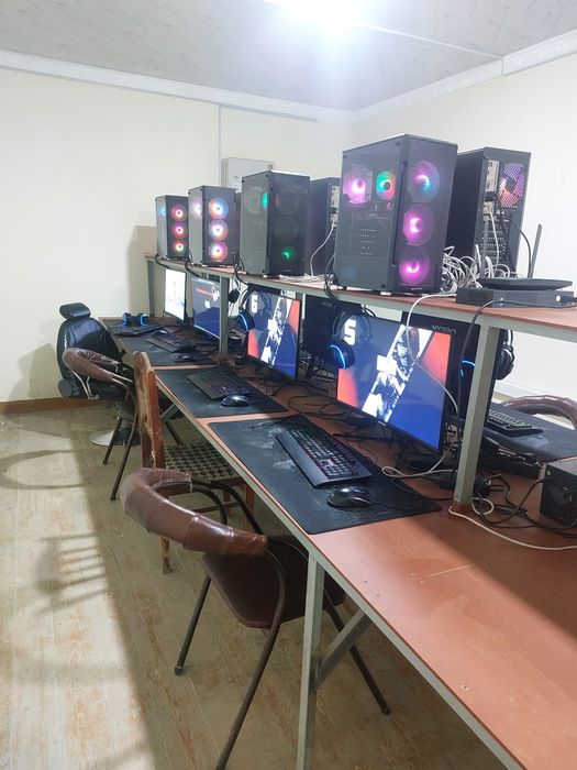 Компьютер и флестшин сотилади нархини келишамиз