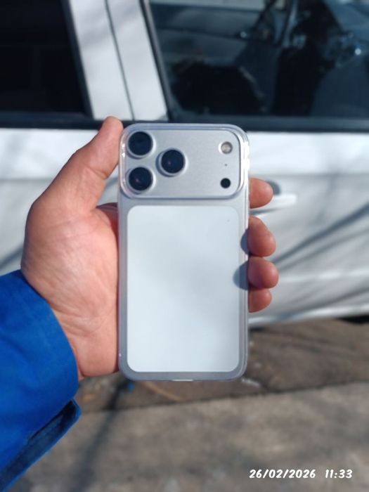 Iphone XR 17 pro korpusda