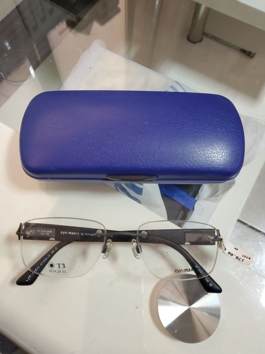 Vând rame ochelari nou