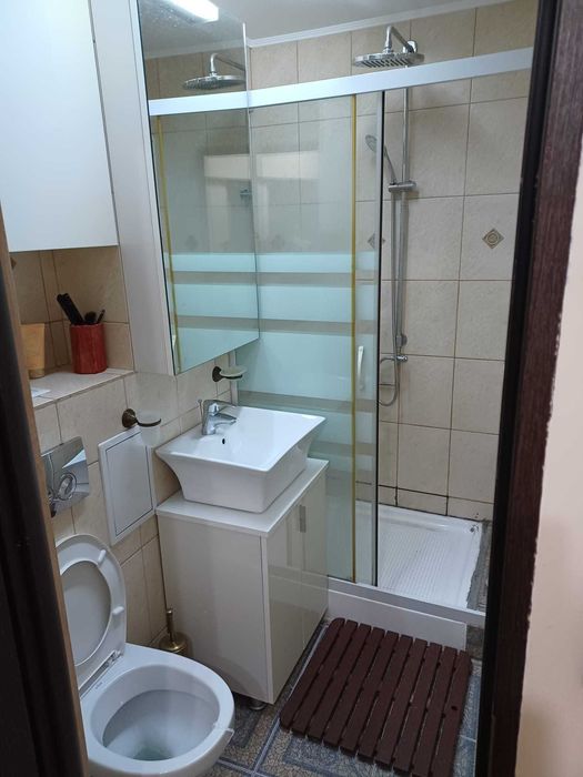 Garsonieră decomandată de inchiriat – 32 mp utili, etajul 7 / 10 Lacul Tei
