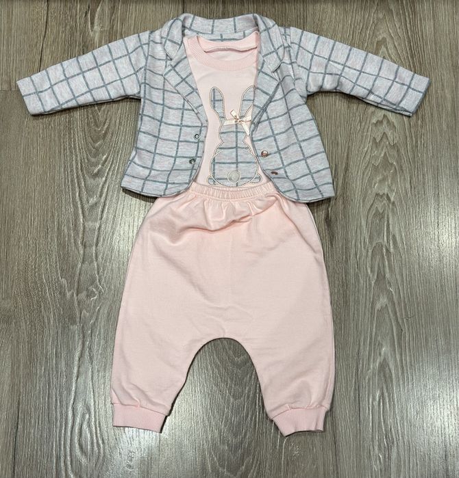 Вещички на малышку