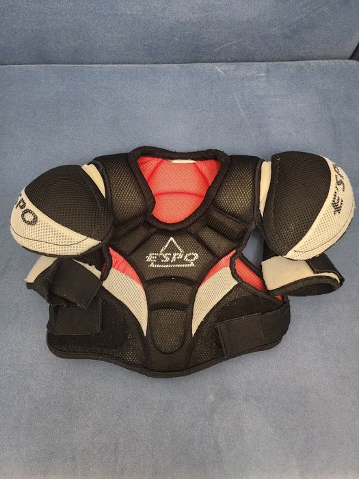 Продается хоккейный нагрудник