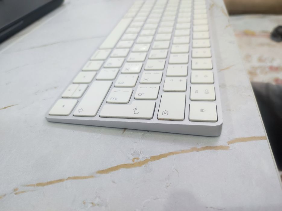 Безпроводная клавиатура для макбук