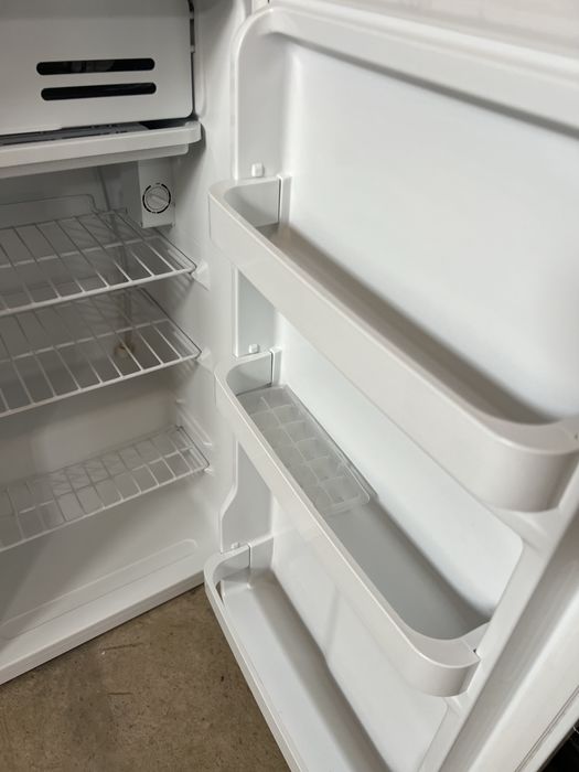 Холодильник БУ в хорошем состоя