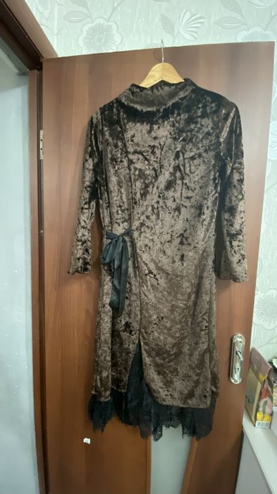 Продам женские веши