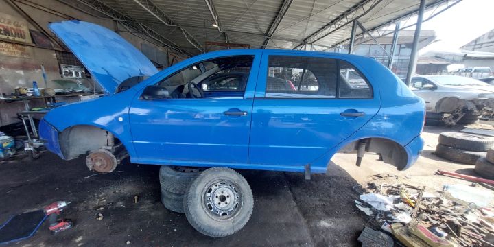 Ansamblu stergatoare parbriz volan pe stanga Skoda Fabia 6Y