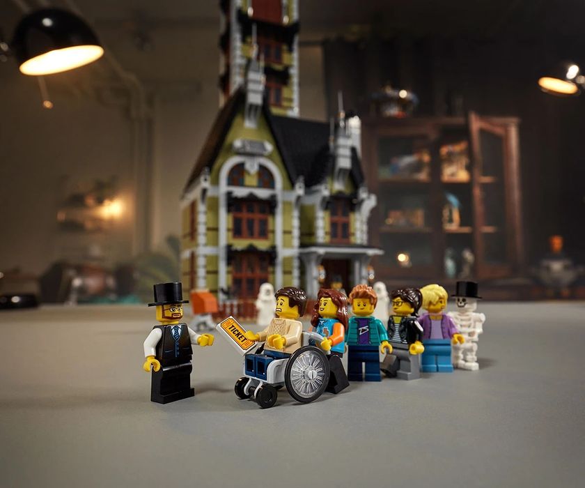 LEGO 10273 Creator Expert 10273 - Къщата на духовете