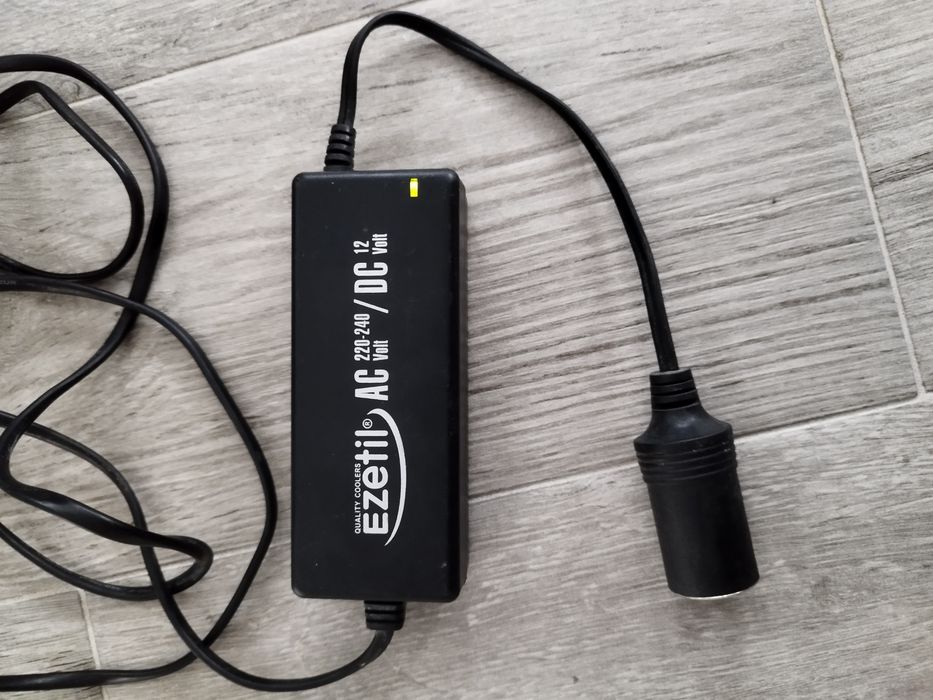 Alimentator camera Ezetil 220-12v