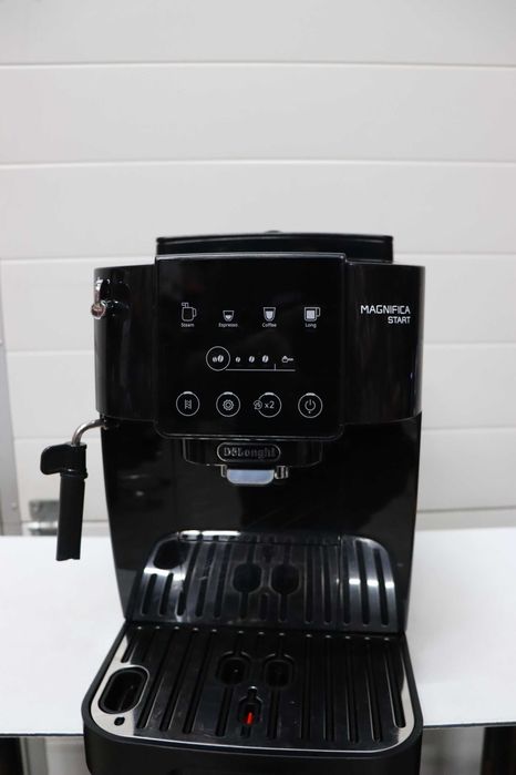 De'Longhi Magnifica ECAM222.20.B, Автоматична кафемашина с дюза за мляко, Машина за еспресо от зърна до чаша с 4 рецепти с едно докосване, 1450W