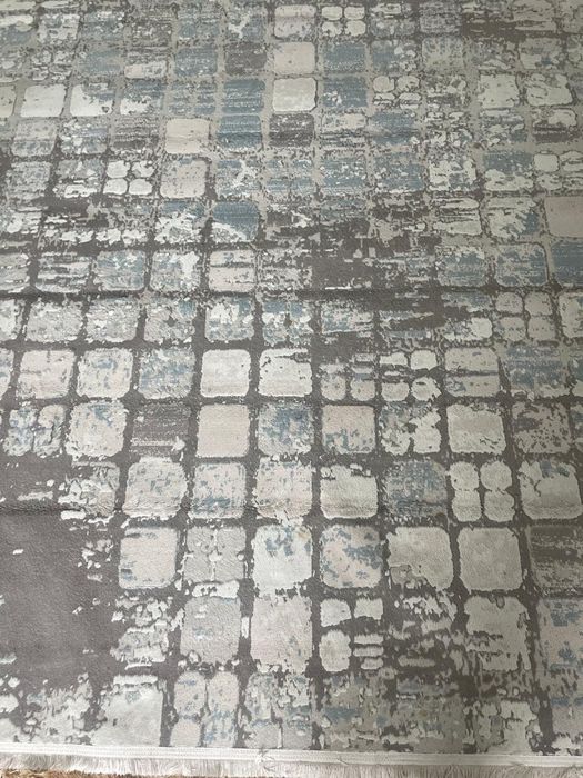 Ковёр б/у в отличном состоянии