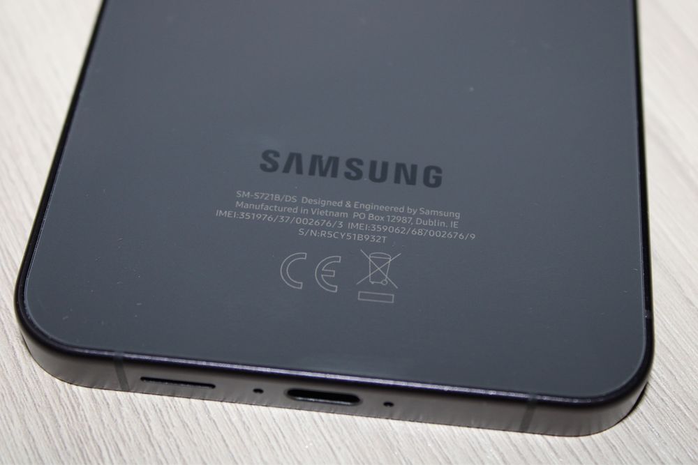 Продам телефон Samsung S24 FE 256Gb