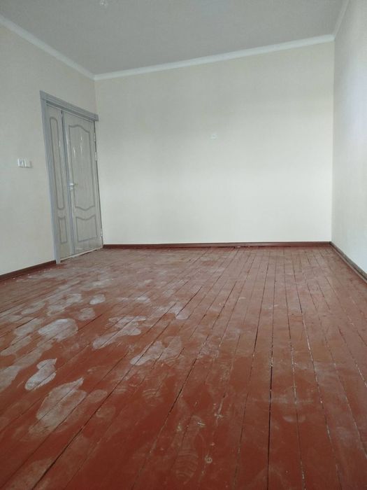 Termiz shahri markazidan 2 xonali kvartira sotiladi