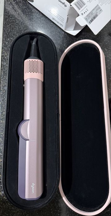 Dyson airstrait HT01
