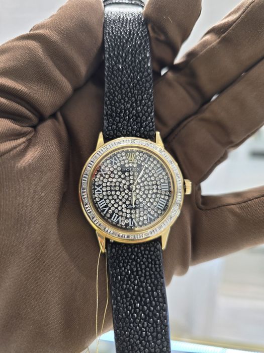 Женская модель Ролексов с очень красивыми циферблатами