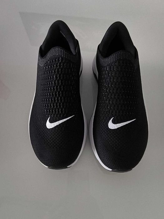 NIKE Спортни обувки 'REINA EasyON' в Черно