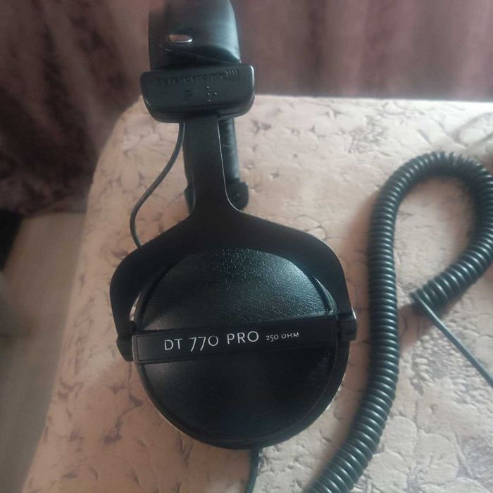 Студийные наушники Beyerdynamic DT 770 PRO 250 Ohm