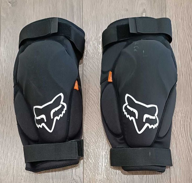 Cotiere si genunchiere FOX Launch negru second hand