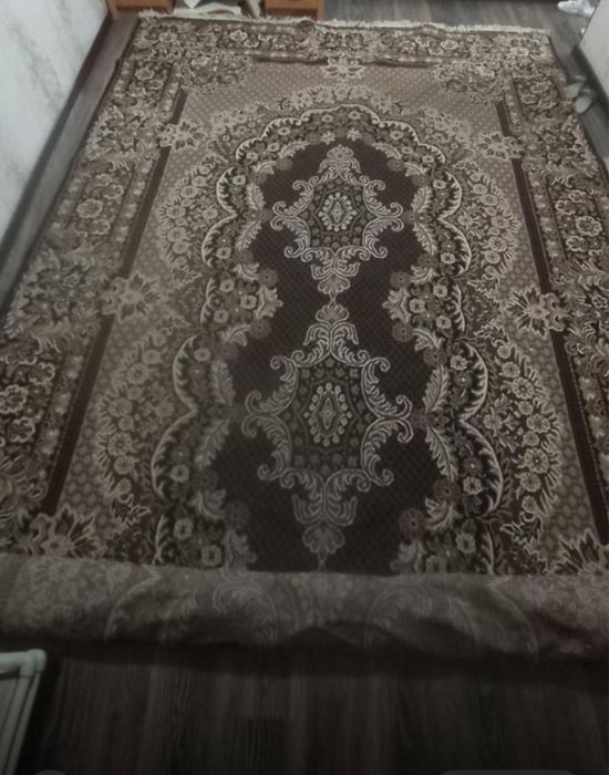 Продам ковер в хорошем состоянии