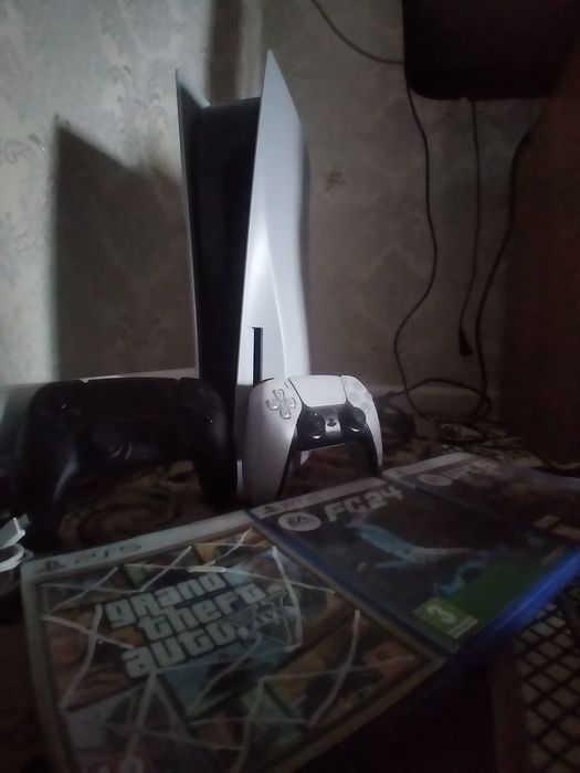 Продам пс 5 с играми