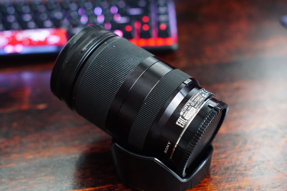 Obiectiv Sony E 18-200mm F3.5-6.3 OSS LE (E-mount) + Filtru UV Hoya