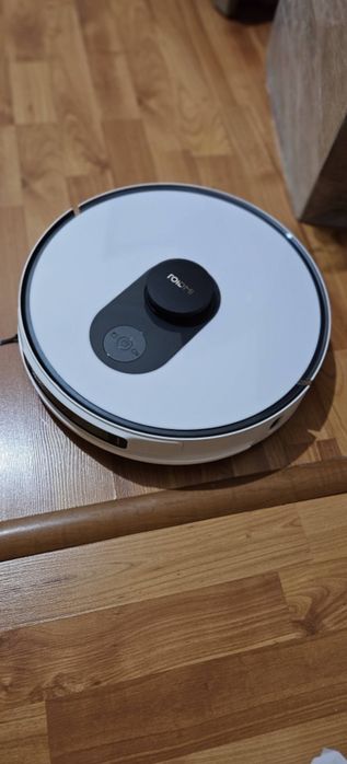 Продам робот пылесос Roidmi Eve Max белый в хорошем состоянии