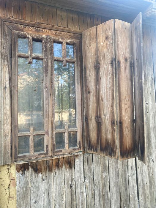 Tâmplărie lemn construcție veche