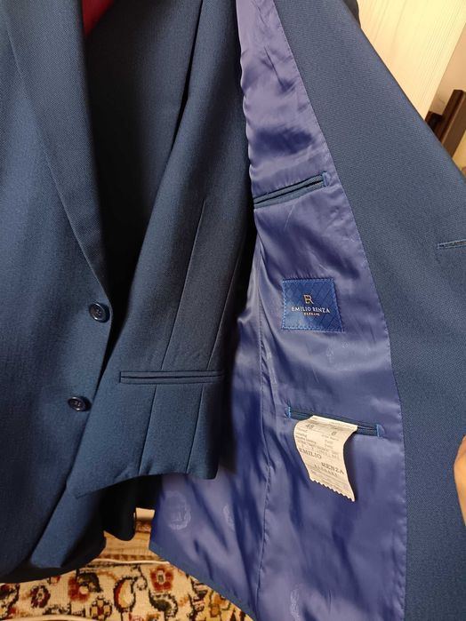 Мужской костюм синий