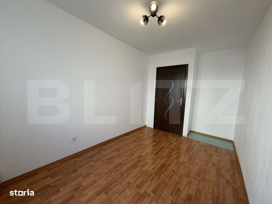 Apartament 3 camere decomandat, zona Zambilelor