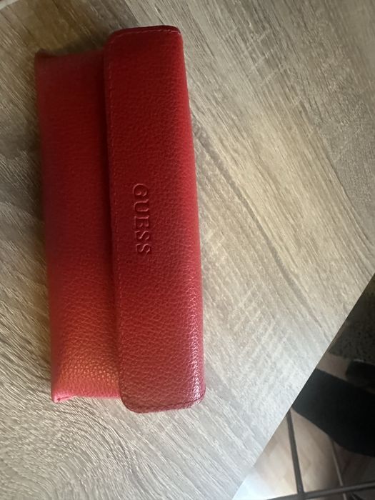 Слънчеви очила Guess