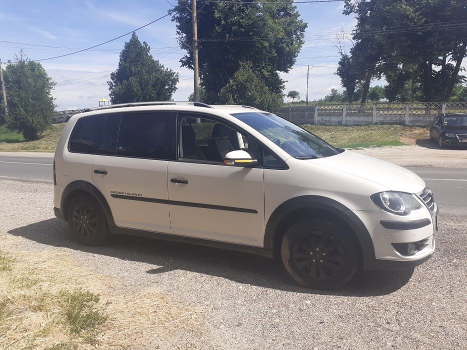 VOLKSWAGEN Touran 2009 — imagine 4