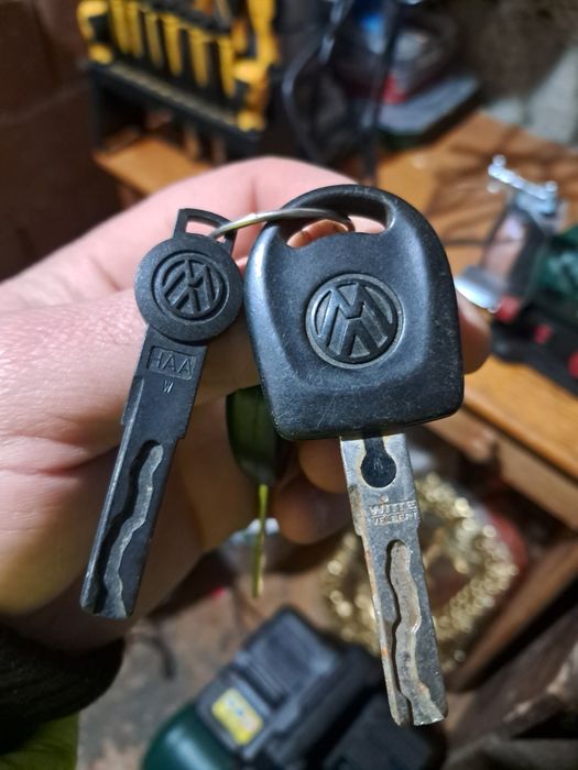 Лотов Комплект Автомобилни Ключове и Дистанционни - Заготовки