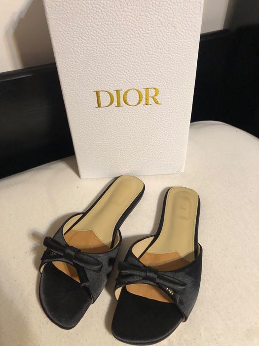 Slapi Dior , calitate premium , pe stoc , noi , 39