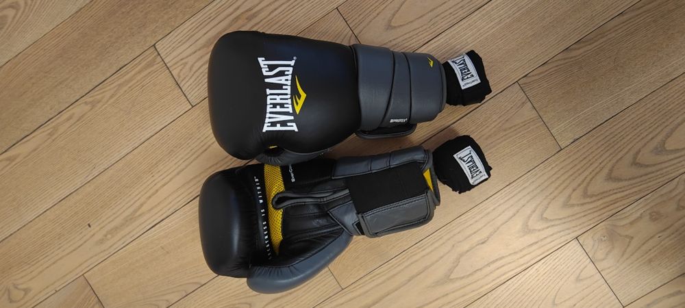 Перчатки Everlast 16 унций