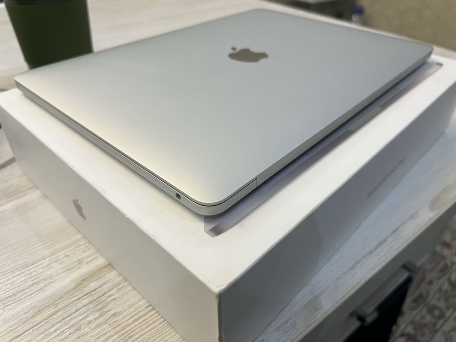 Macbook pro M1 8/256