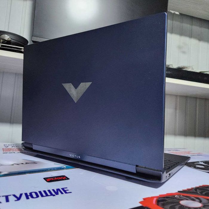 HP Victus i5-12450H 8/512gb 3200 mgHz