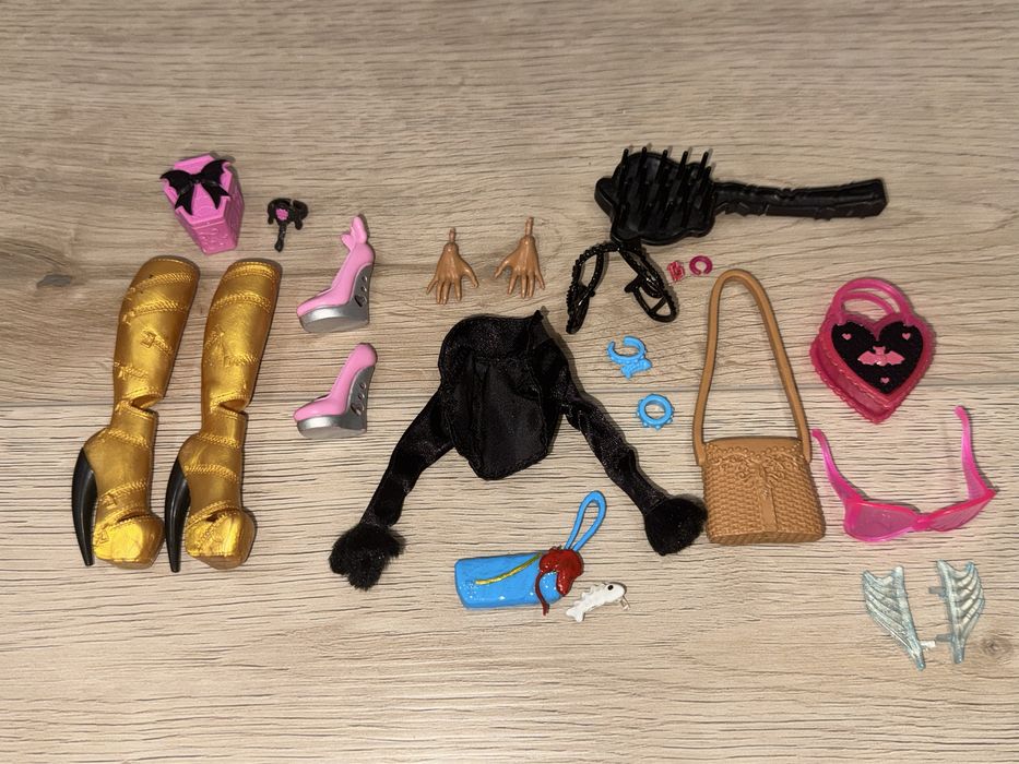 Аксессуары кукол Монстр Хай Monster High Ever After High