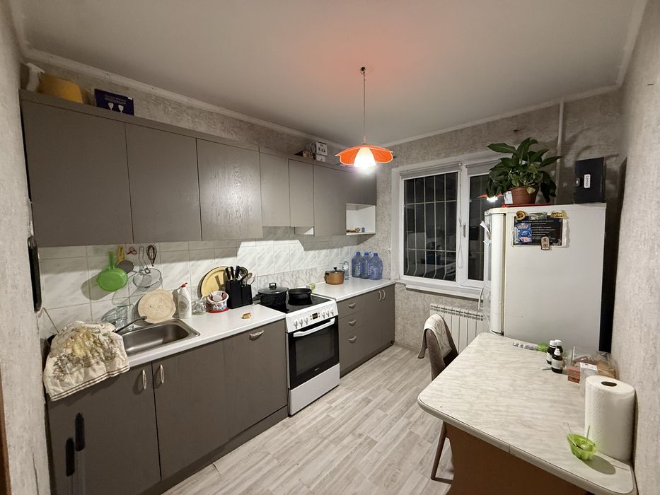 Продам 3 х комн на 8 мкр