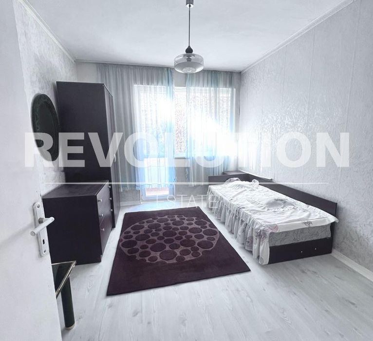 Дава се под наем Тристаен апартамент в Варна, Генералите - 120 кв.м за 598.23 € - Снимка #4