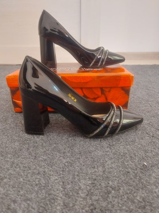 Tufli sotiladi,  Ferma LABUTIN