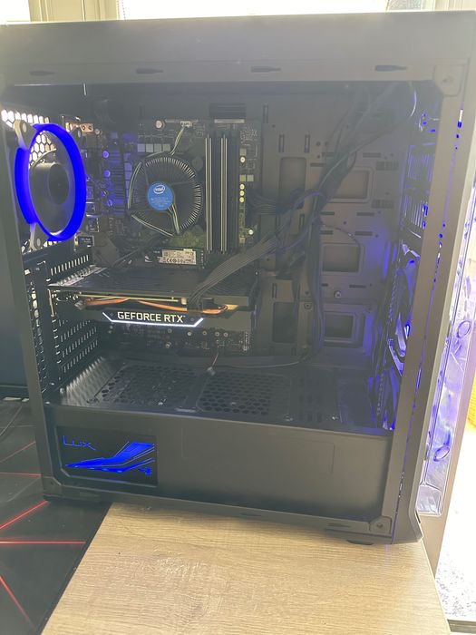 Настолен компютър