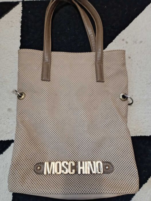 Дамска чанта актуален модел.