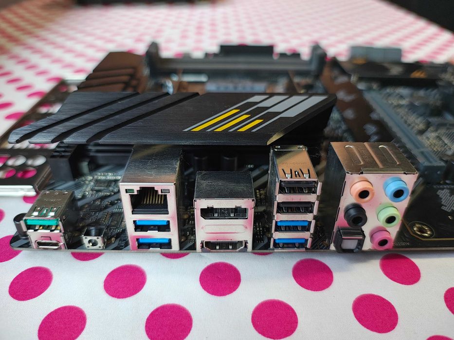 Placa de baza ASUS Tuf Gaming B550-Plus socket AM4.