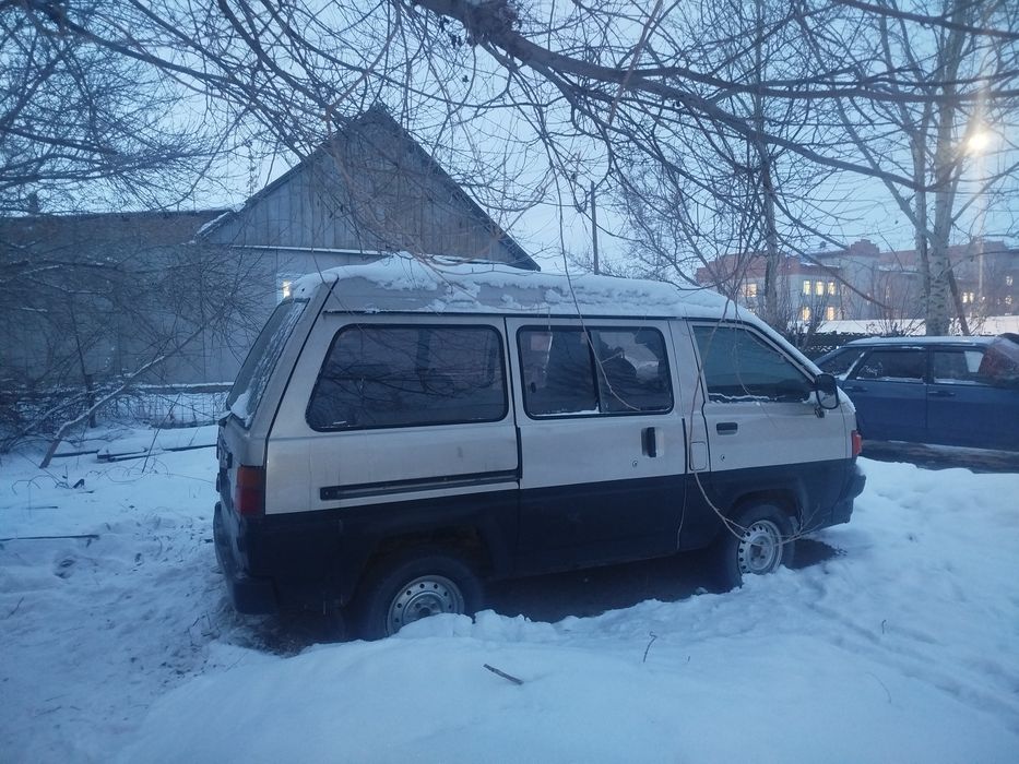 Минивэн Toyota Lite Ace 1988