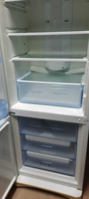 Frigider Indesit total no frost