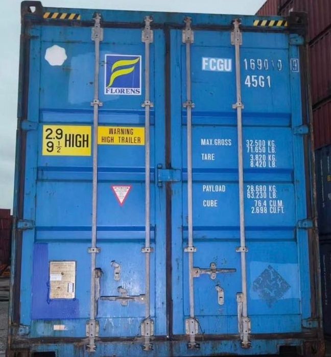 Пустые контейнера в хорошем состоянии