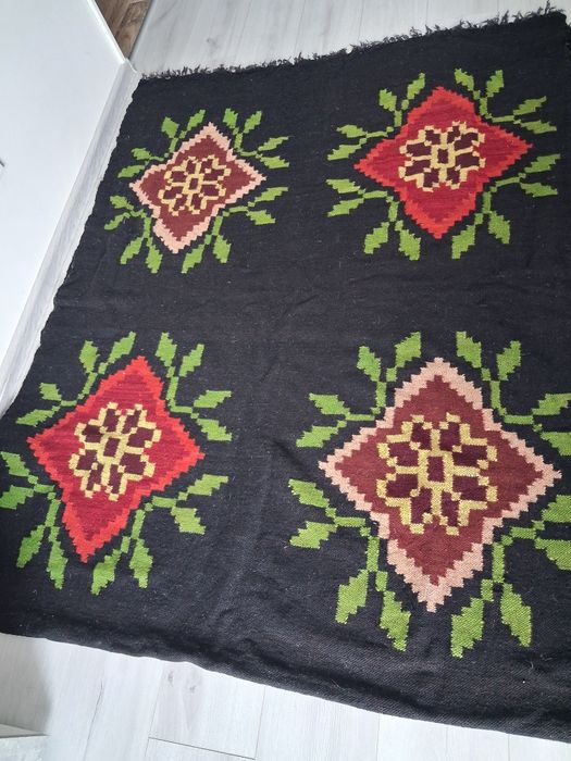 Ръчно тъкани черги