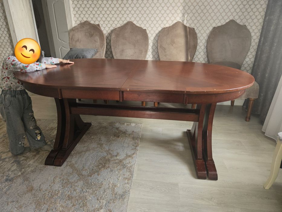 Продаётся Стол. В хорошем состоянии