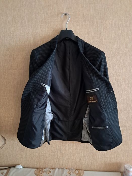 Продам  для старшеклассников костюм Диско .